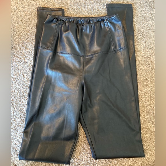 Aritzia Wilfred Free Faux Leather Leggings - Picture 3 of 5
